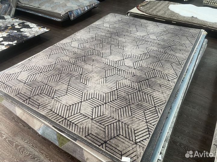 Палас на войлочной основе 2х3