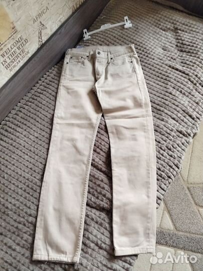 Джинсы levis