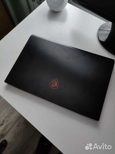 MSI GF75Thin 9scsr,17.3,1650TI, M2 256GB,16GB