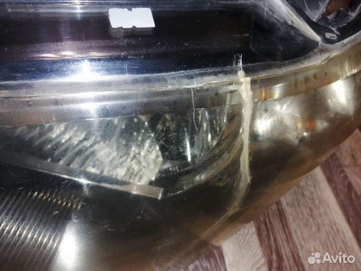 Фара правая и левая Мазда Мпв 2004 год 200 л.с