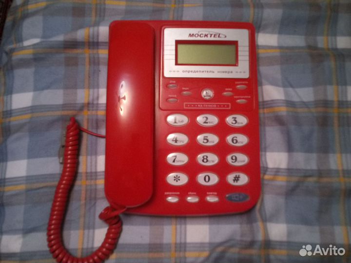 Продам телефон