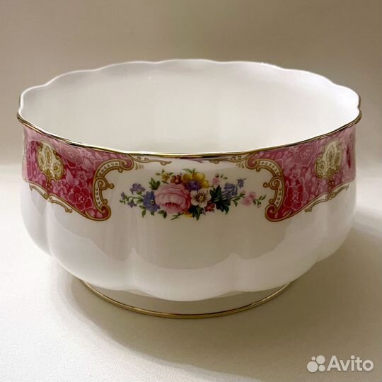 Более 120 предметов Royal Albert 