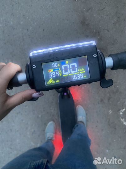 Самокат взрослый электрический