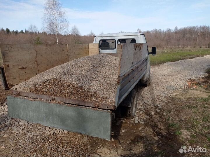 Опилки в мешках, щебень, песок, земля, дрова