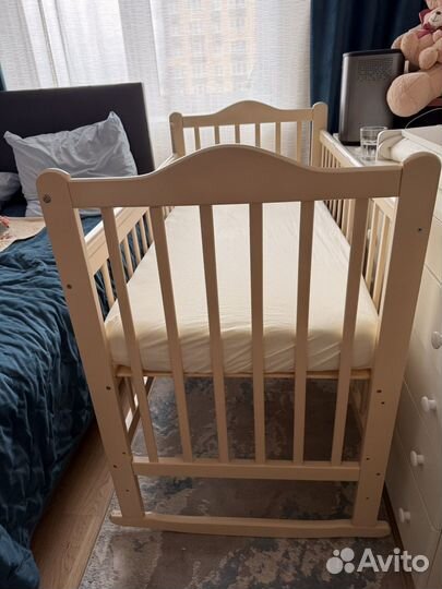 Детская кроватка для новорожденных