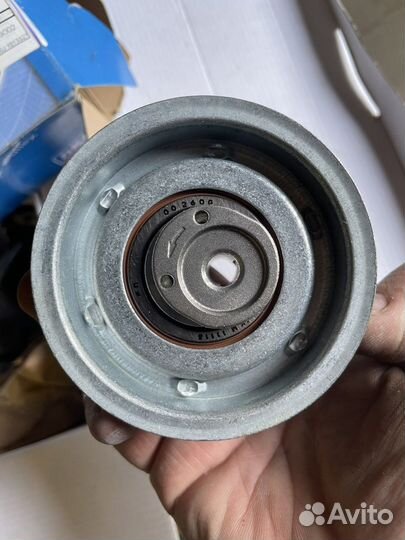 Ролик натяжитель ремня грм шкода, фольксваген