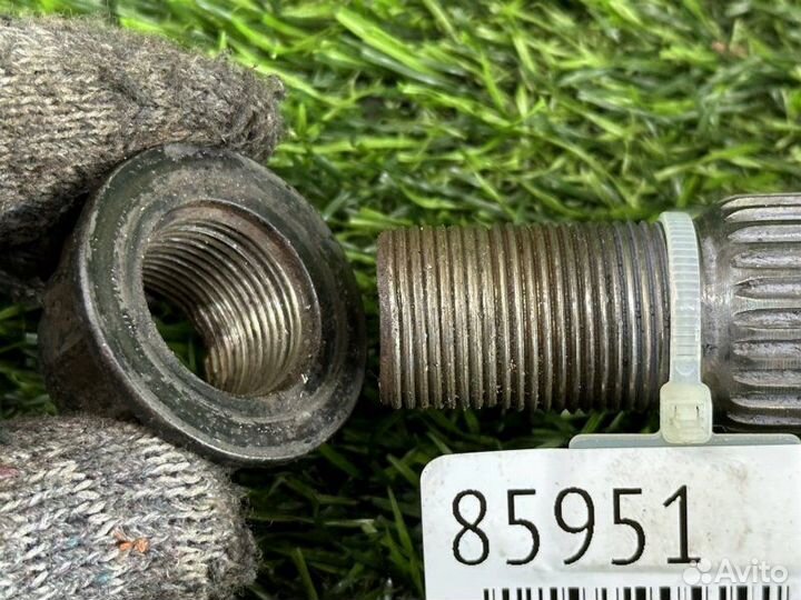 Привод 70 т. км передний левый Toyota Prius ZVW30