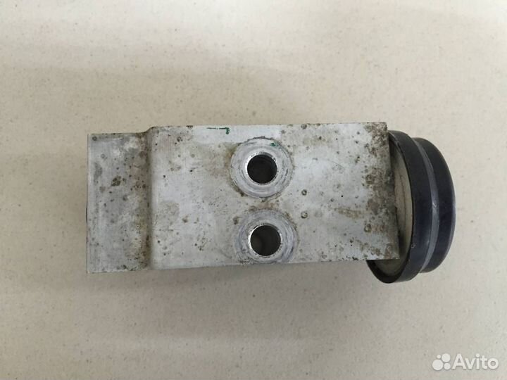 Клапан кондиционера Hyundai Solaris 2010-2017