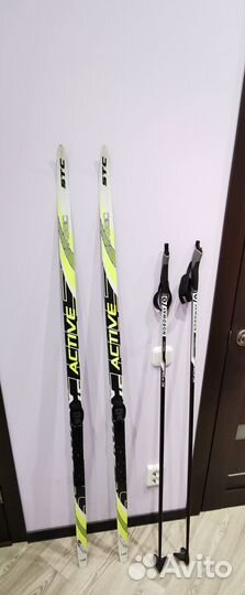 Продаю лыжи в комплекте с палками