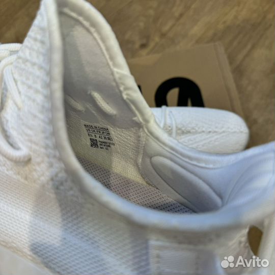 Кроссовки Yeezy boost 350