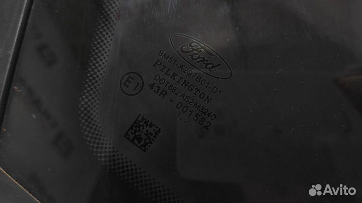Стекло кузовное глухое левое Ford Focus 3 2010629