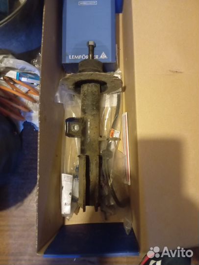 Передние стойки BMW X5