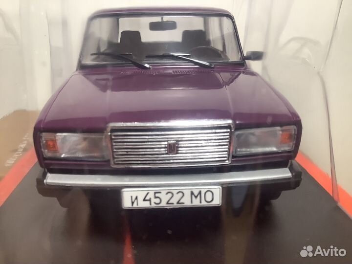 Модель автомобиля ваз-21072 1:24 Ашет