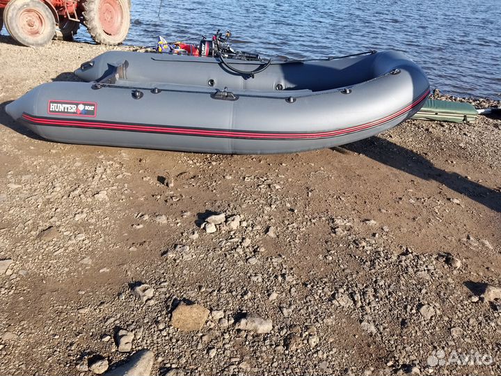 Продам лодку Хантер 330А