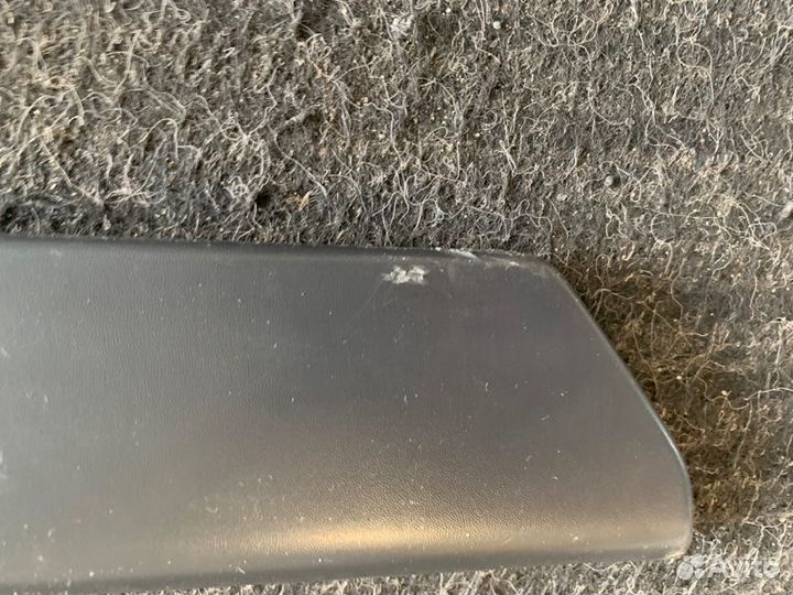 Молдинг двери задний левый Mitsubishi Pajero 4