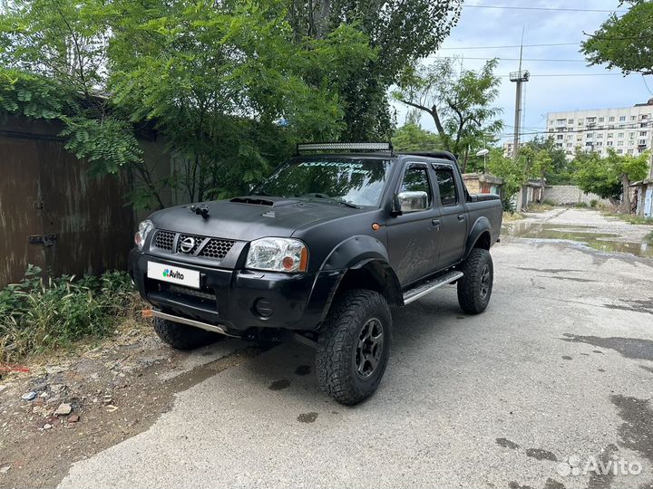 Nissan NP300