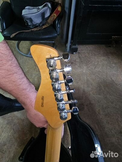 Электрогитара