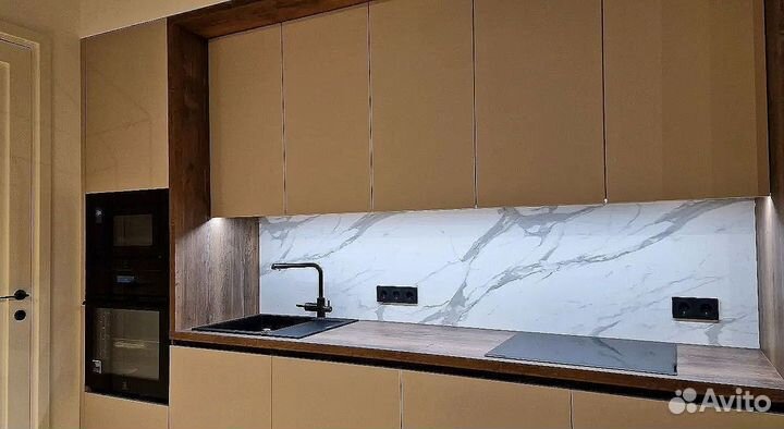 Кухня в потолок