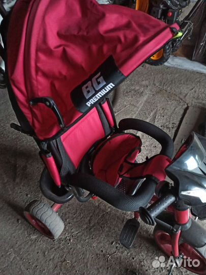 Детский велосипед с ручкой