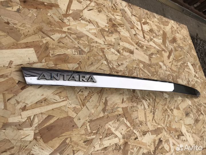 Хром молдинг двери багажника Opel Antara