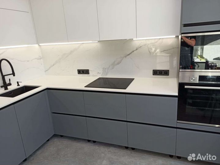 Столешница из кварцевого камня на кухню,в ванную