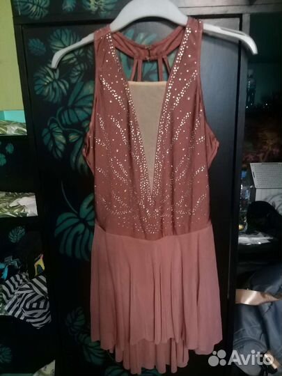 Платье для фигурного катания