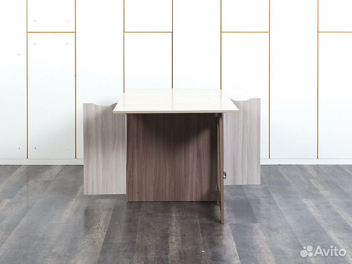 Офисный стол