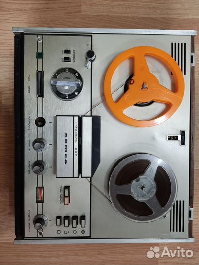 Катушечный магнитофон Астра 207