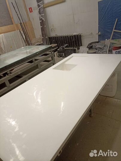 Столешница из искусственного камня