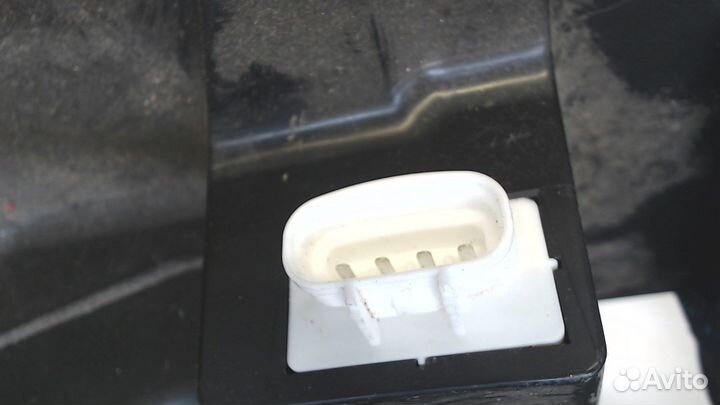 Сабвуфер Lexus RX, 2000