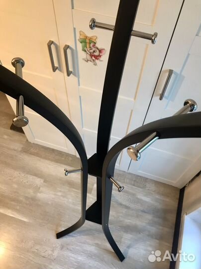 Вешалка напольная металлическая