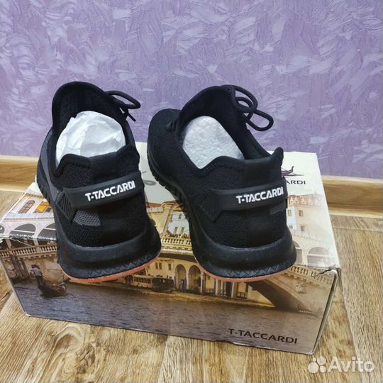 Кроссовки мужские 43 размера