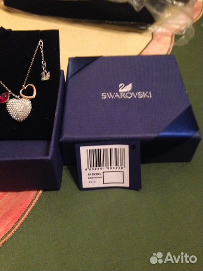 Колье Swarovski новое