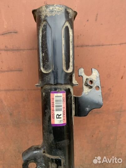 Lexus RX 4 2016-2020 стойка амортизатора