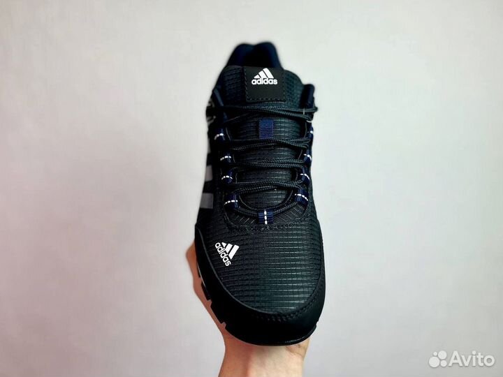 Кроссовки Adidas модные
