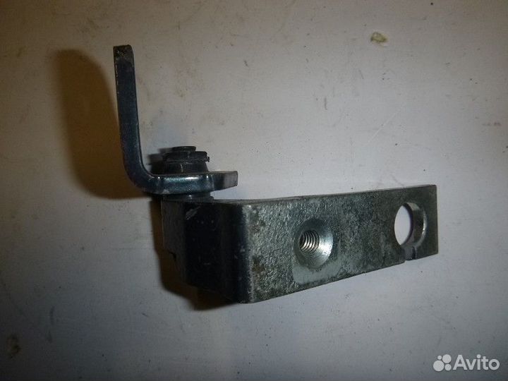 Петля двери задней левой верхняя ford focus III 20