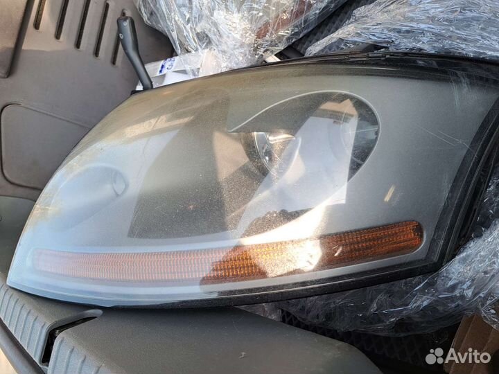 Фары передние Audi tt 99-2006