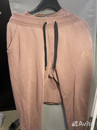 Одежда женская