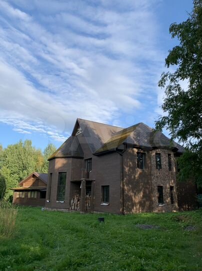 Дом 252,4 м² на участке 22,6 сот.