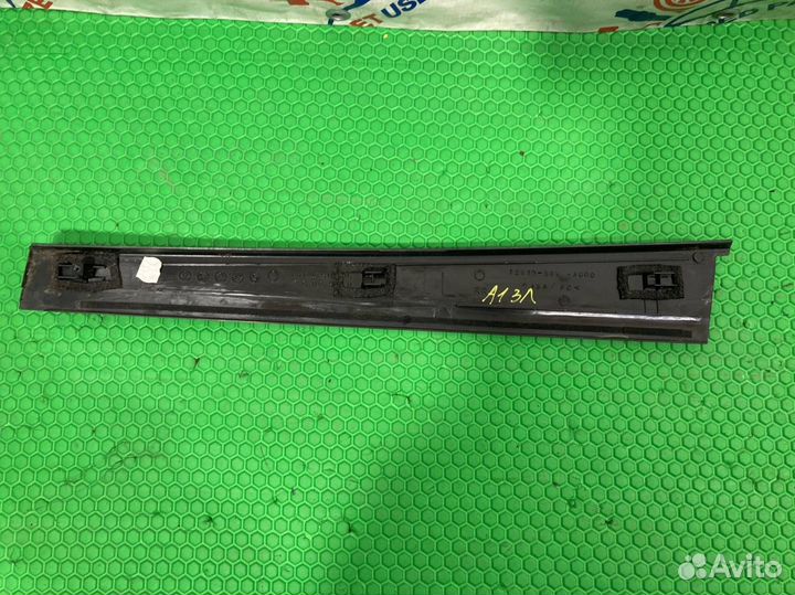 Накладка двери задняя левая Acura Mdx YD1 J35A5