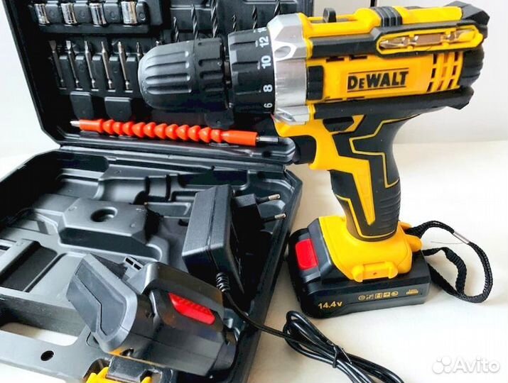 Шуруповерт Dewalt 14V с битами