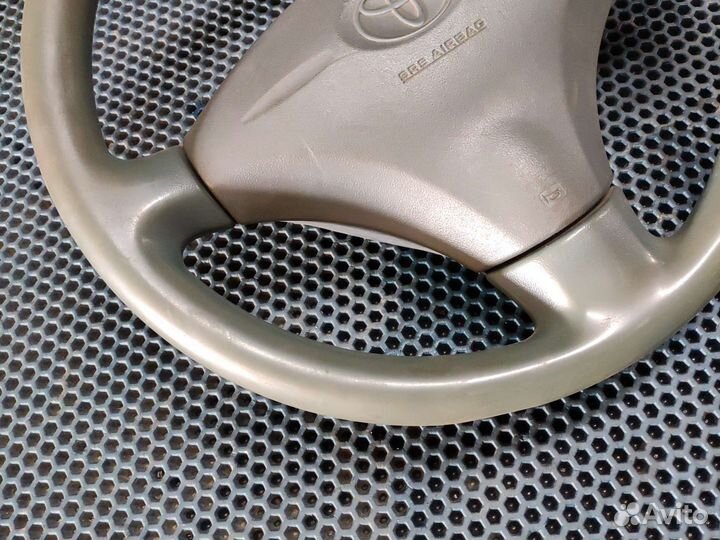 Руль Toyota Yaris Funcargo