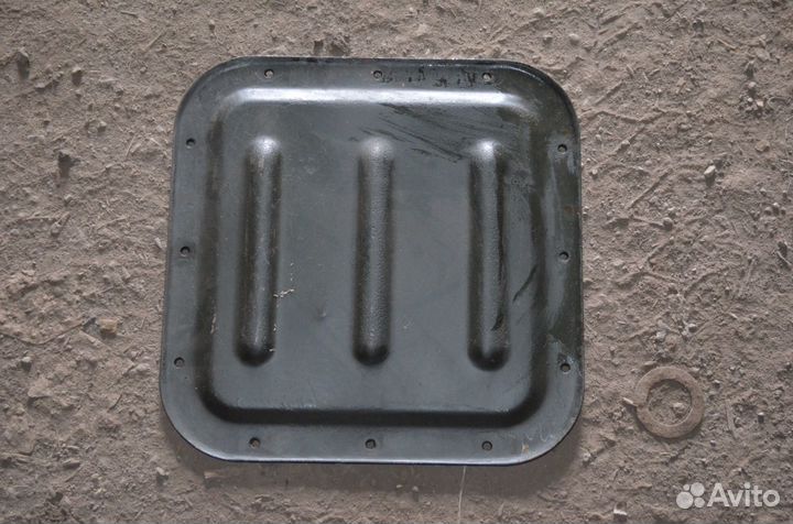 Крышка люка 10.47.050 (с прокладкой)