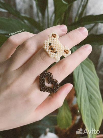 Украшения из бисера