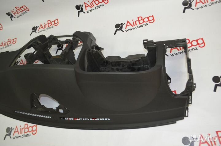 Торпедо панель приборов Mitsubishi Pajero