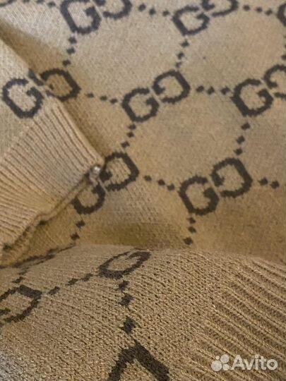 Свитер новый