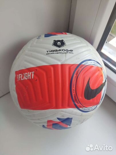 Футбольный мяч nike flight