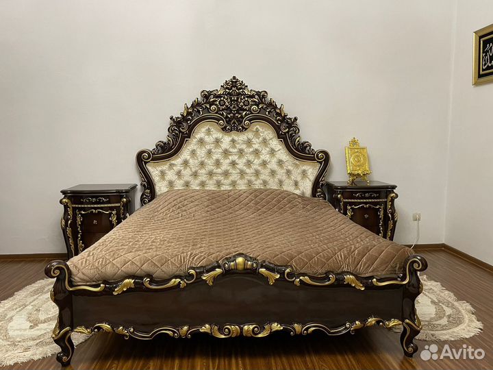 Спальный гарнитур