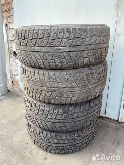 Kumho I'Zen KW22 225/55 R17