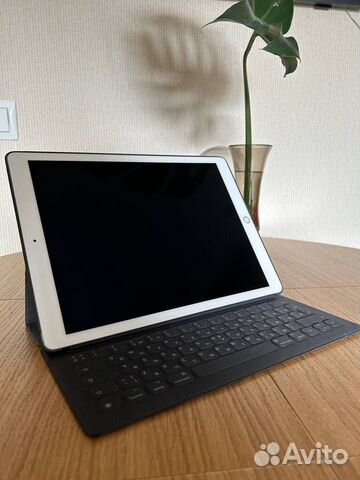 iPad pro 2 поколение 256гб с ручкой клавиатурой